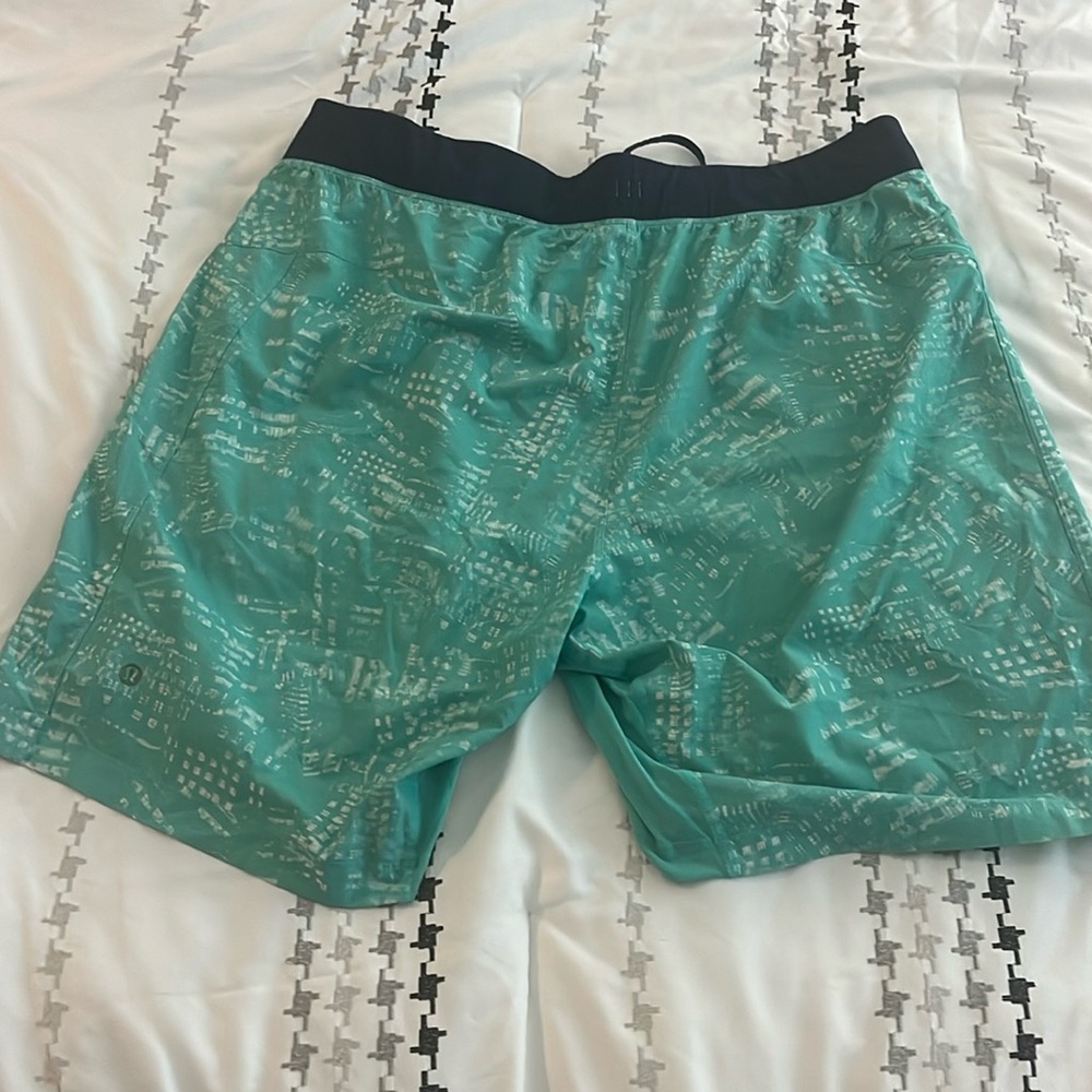 Men’s Lululemon shorts